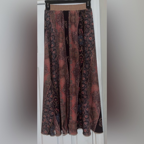 NWOT, ROMWE Skirt, Size XS (US 2) - Picture 2 of 3